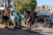 Lanús Gobierno sigue con las obras de Plan de Pavimentación en el distrito