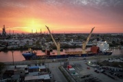 Dock Sud, puente productivo hacia el mercado internacional