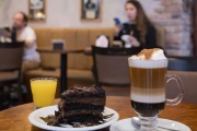 La Tarde de las Cafeterías llega a Avellaneda con promociones y propuestas especiales