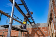 Lanús Gobierno continúa con las obras en distintas escuelas públicas del distrito