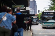 Más de 100 líneas de colectivos reducirán sus frecuencias nocturnas en el AMBA