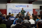 Emmanuel Santalla y Nicolás Russo encabezaron una Clínica de Futbol para clubes de barrio