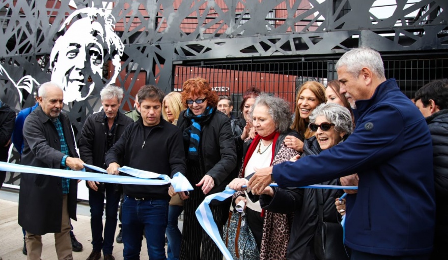 Kicillof y Ferraresi inauguraron el Centro Cultural Kirchner, de Isla Maciel
