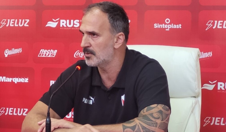 Daniel Seoane: "Queremos que Mancuello se retire en el club"