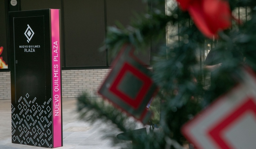 Centros comerciales apuestan a descuentos y promociones para impulsar las compras navideñas