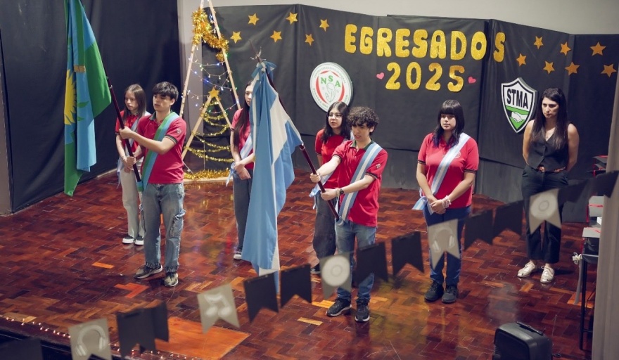 Hernán Doval participó de la colación de los primeros egresados del Secundario del STMA