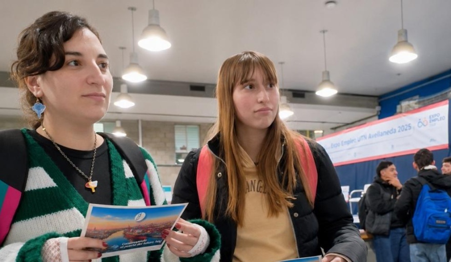 El Puerto de Dock Sud potencia el talento local en la Expo Empleo UTN Avellaneda 2026