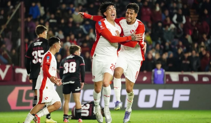 Independiente le ganó 3-1 a Lanús y cortó la mala racha
